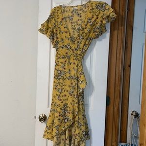 Max Studio wrap dress Size Medium